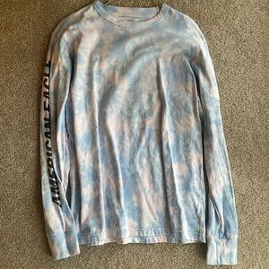 ❤️$4 BUNDLED❤️ AE Tie Dye Graphic LS Tee